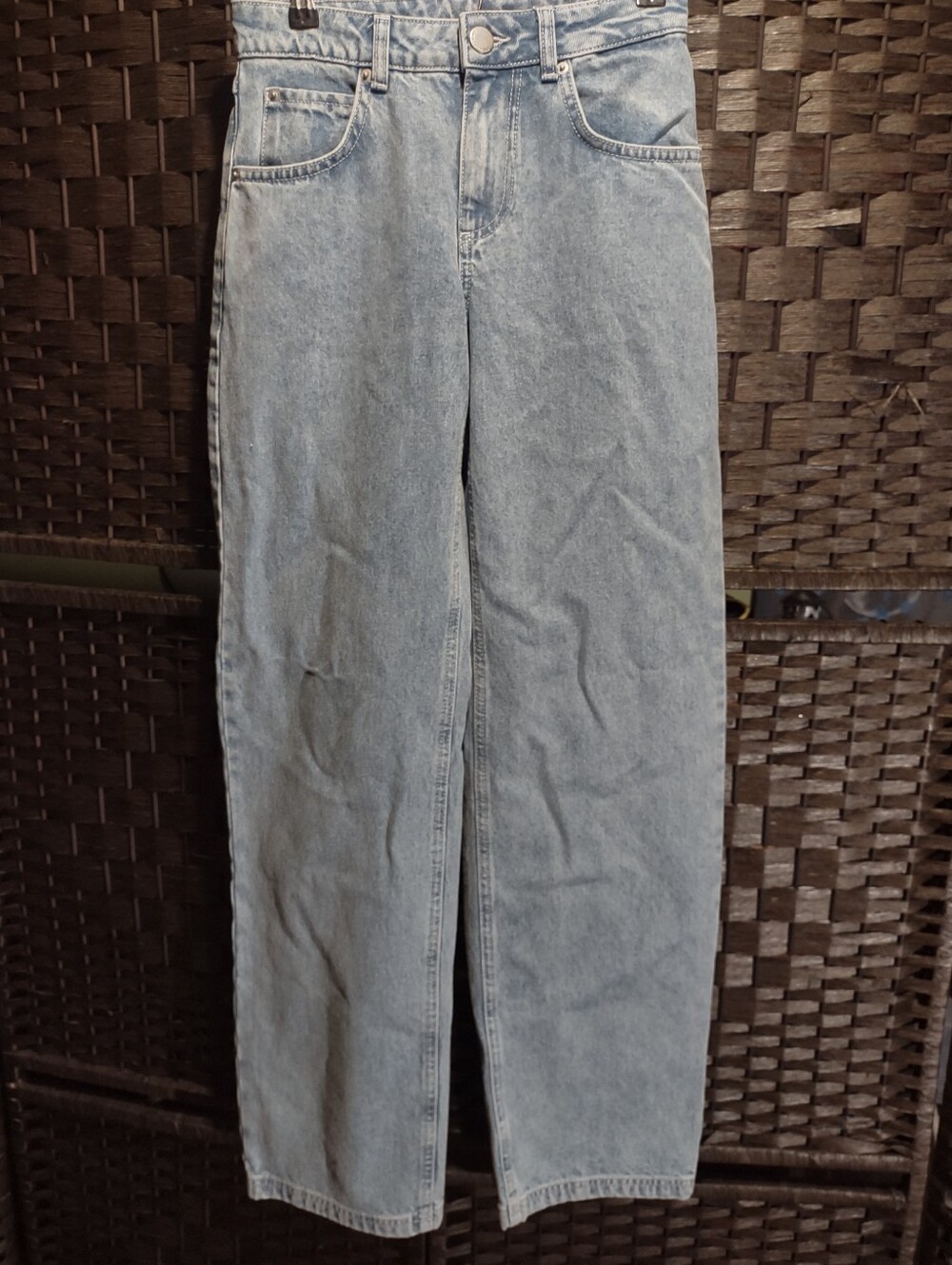 Unlike Humans light wash high-waisted loose-fit wide-leg jeans Women's 2